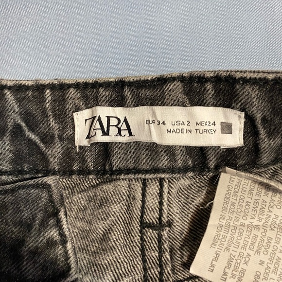 Zara Distressed Jean Shorts High-Waisted - Picture 7 of 15